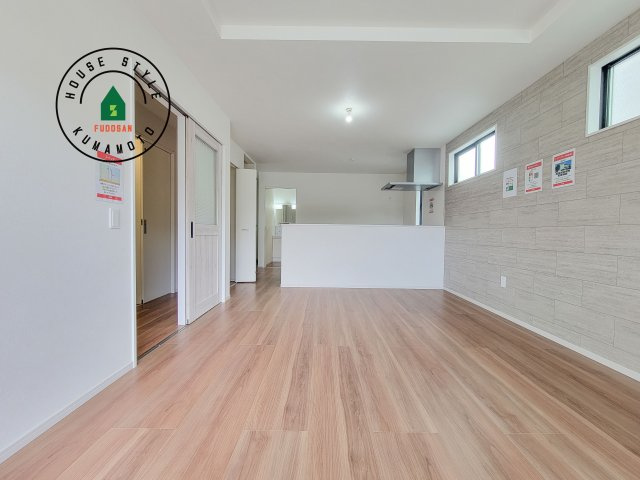 菊池郡菊陽町武蔵ケ丘2丁目第4-2棟（2号棟）　の居間・リビング|多くの時間を過すことになるリビングだからこそ、いつも穏やかな空間・解放感が味わえ毎日が充実します。