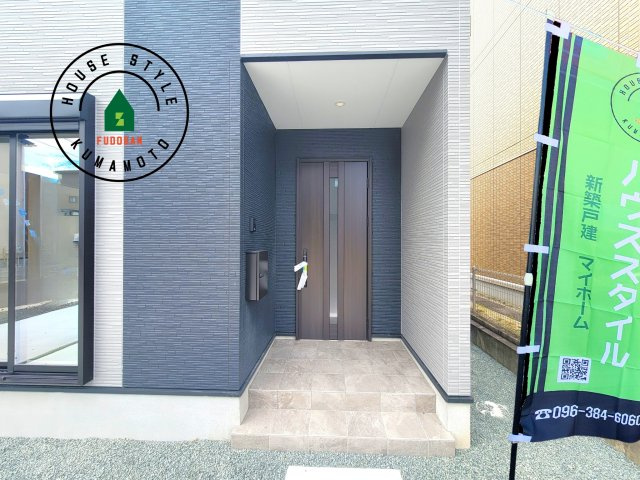 熊本市東区保田窪3丁目第1-2棟（19号棟）　の玄関|おでかけの時も帰った時も、「我が家」を最初に感じでもらえる素敵な空間に。
