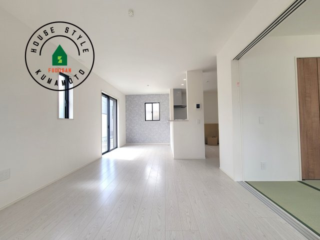 熊本市東区保田窪3丁目第1-2棟（19号棟）　の居間・リビング|多くの時間を過すことになるリビングだからこそ、いつも穏やかな空間・解放感が味わえ毎日が充実します。