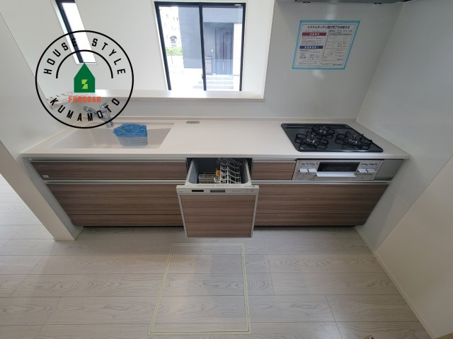 熊本市東区保田窪3丁目第1-2棟（19号棟）　のキッチン|ご家族を近くに感じられる対面キッチンのLDK。会話もはずみそうですね。