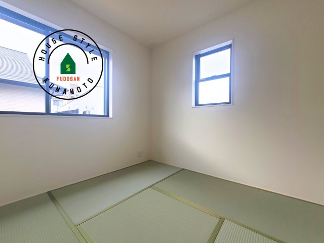 熊本市西区横手5丁目第2-3棟(3号棟)の内観：施工例|和室を上手に活用すると暮らし方の幅が広がります。例えば普段は開け放して、子供の小さいうちはお昼寝や遊びのスペースに。畳はソフトなので転んでもケガをしにくく安心です