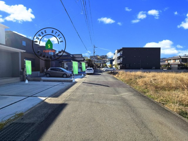 熊本市西区横手5丁目第2-3棟(2号棟)の前面道路含む現地写真|前面道路です。