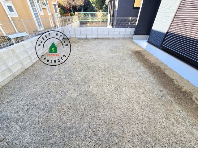 熊本市西区横手5丁目第2-3棟(2号棟)の庭|お庭で自由な時間を過ごせます。