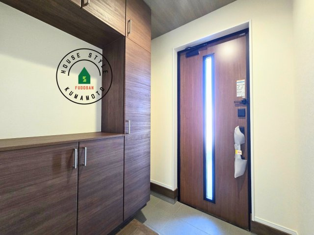 熊本市西区横手5丁目第2-3棟(2号棟)の防犯設備|二重ロックでしっかり防犯対策ができます。