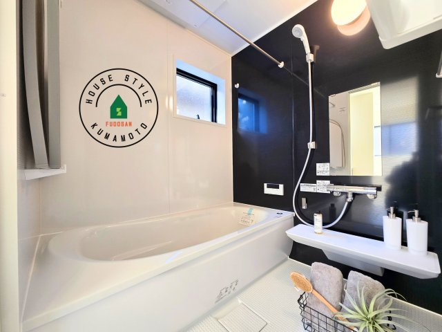 熊本市西区横手5丁目第2-3棟(1号棟)の浴室|1日の疲れを癒してくれる広々バスルーム。雨の日のお洗濯にも大活躍な浴室乾燥機付です！