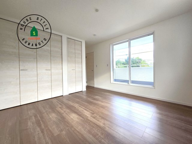 宇城市松橋町松橋第1-2棟（1号棟）の内観：施工例|主寝室には収納力に優れたクローゼットがありますので、お部屋もすっきり片付きます。