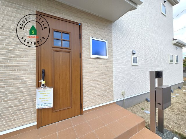 宇城市松橋町松橋第1-2棟（1号棟）の外観：施工例|おでかけの時も帰った時も、「我が家」を最初に感じでもらえる素敵な空間に。