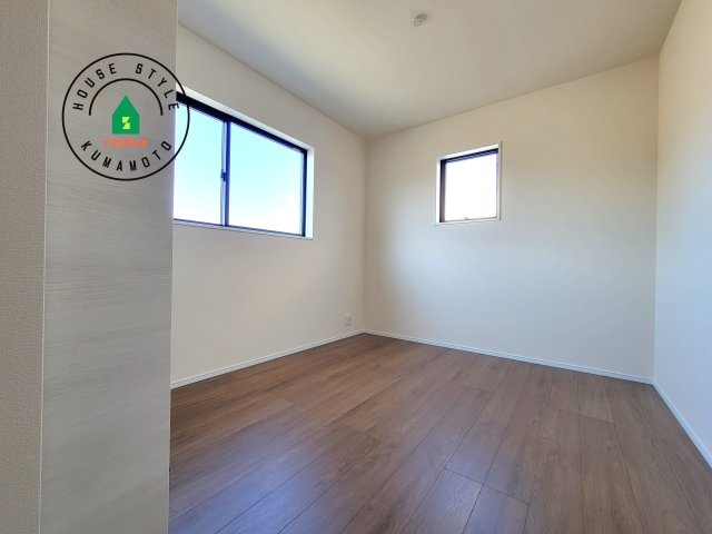 熊本市北区龍田7丁目第4-5棟（3号棟）の洋室|採光良好な洋室は全居室、複層ガラスの遮熱効果と断熱効果で、一年中快適に過ごせます。