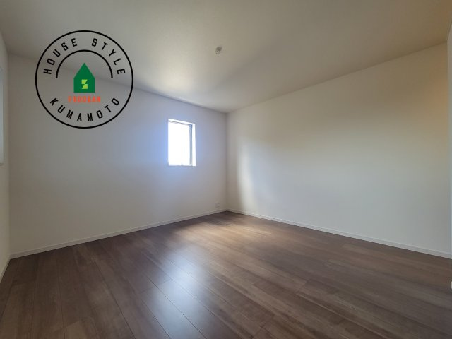 菊池市西寺第1-8棟（7号棟）の寝室|主寝室には収納力に優れたクローゼットがありますので、お部屋もすっきり片付きます。