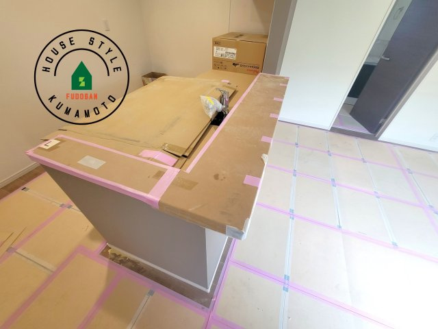 熊本市東区戸島西7丁目第7-3棟（1号棟）のダイニング|会話が弾む場所として居心地の良いリビングです。