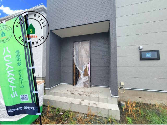 熊本市東区戸島西7丁目第7-3棟（1号棟）の玄関|おでかけの時も帰った時も、「我が家」を最初に感じでもらえる素敵な空間に。