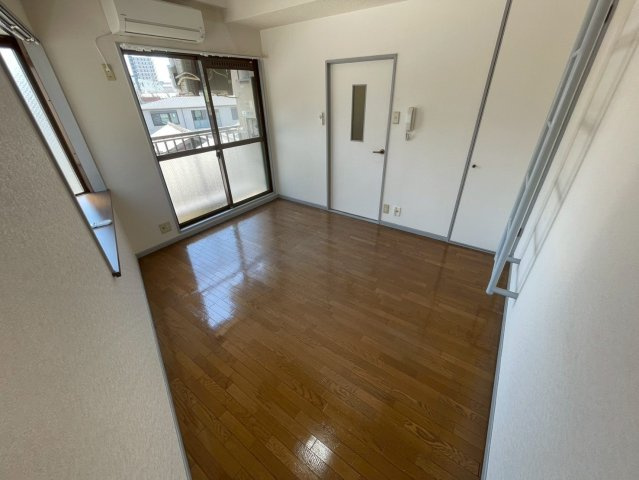 メゾンマルヨネ九条