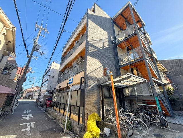 オプスMITSUYAの外観
