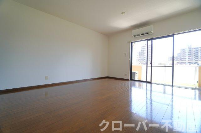 リベルテ東山の居間・リビング