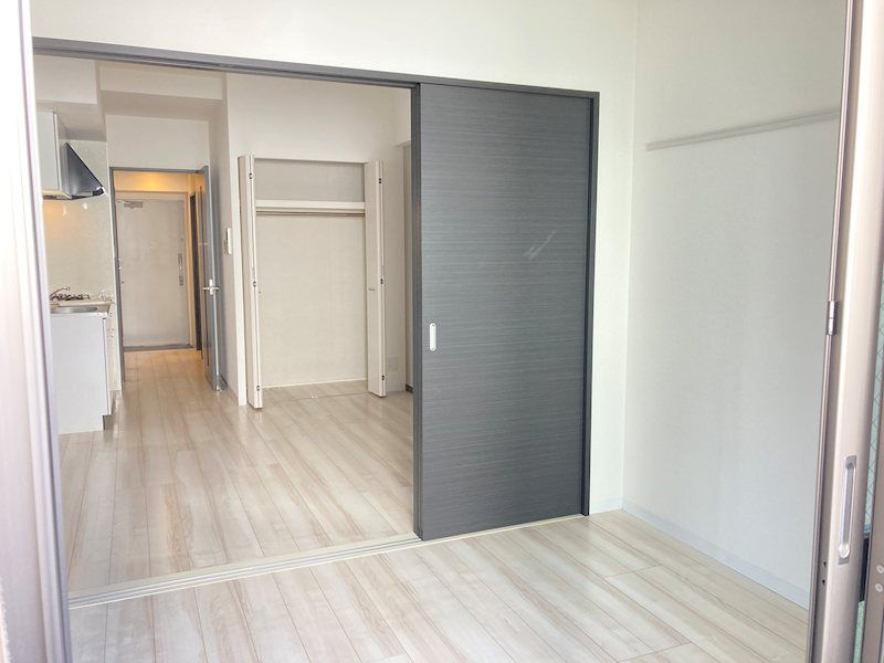 パインリッチの洋室