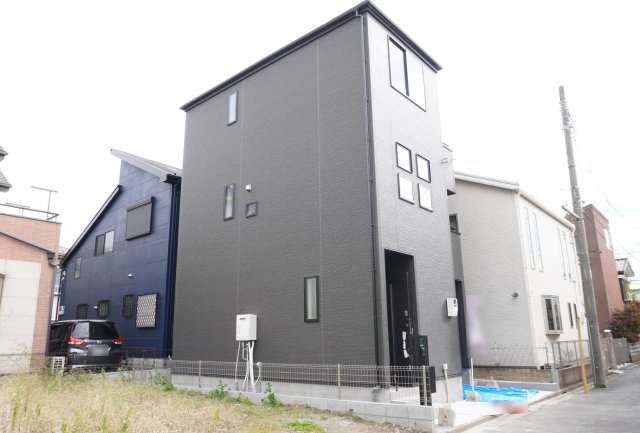 越谷市神明町2丁目 新築分譲住宅の外観