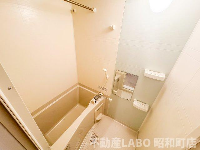 オルフェアメゾン清水丘壱番館の浴室