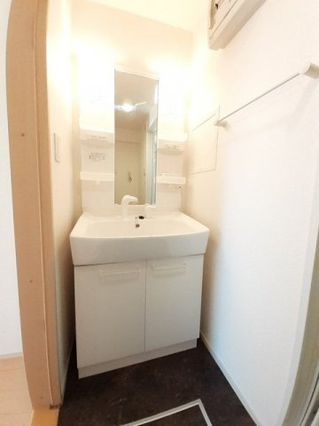 トロワリューヌの洗面所