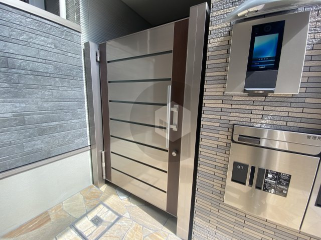 フジパレス瓜生堂1番館のエントランス