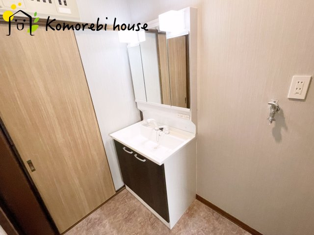 白岡市西2丁目　中古一戸建ての独立洗面台|使いやすい独立洗面台です