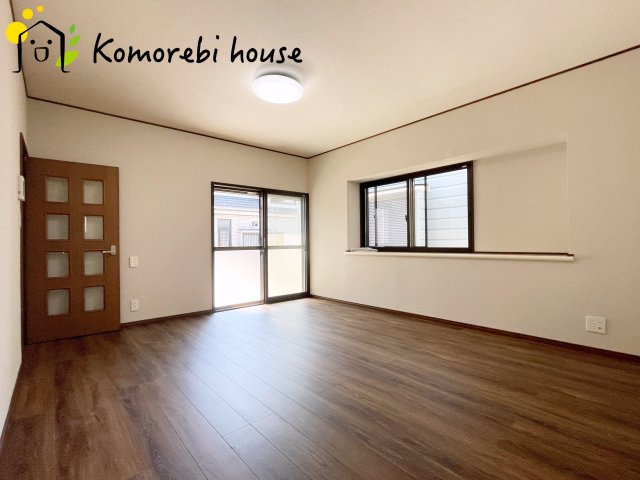 白岡市西2丁目　中古一戸建ての居間・リビング|リビングです