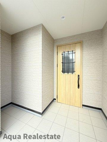 リーブルガーデン丸亀市郡家町第六の玄関|きれいな玄関です