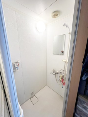 【設備】 | 南区石山1-6 車庫付一戸建 | ２階にもシャワールーム付きです♪