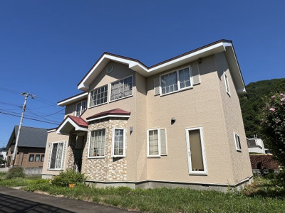 【外観】 | 南区石山1-6 車庫付一戸建 | リビング吹抜のあるガレージ付洋風住宅