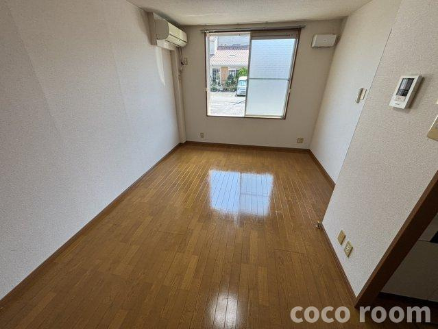 モルト・フェリーチェの居間・リビング