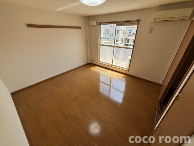 モルト・フェリーチェの居間・リビング