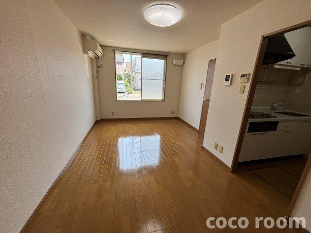 モルト・フェリーチェの居間・リビング