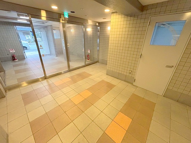 エスリード新大阪Ⅷのロビー