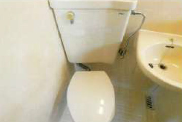 松戸市東平賀　店舗付き住宅　満室稼働中のトイレ