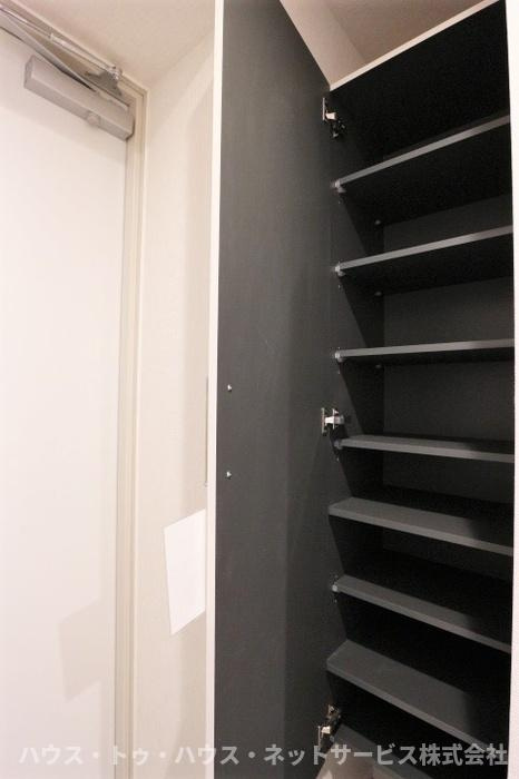 メゾンボヌールの玄関