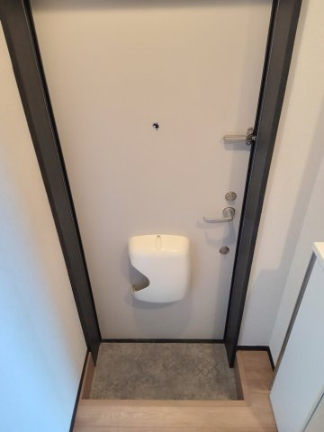 アザーレキュリオス生田の玄関