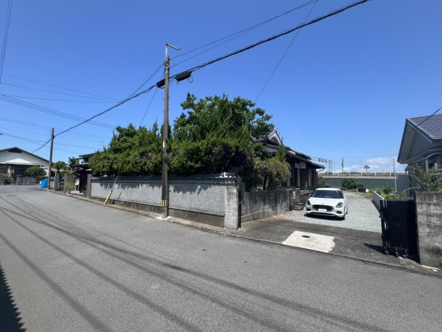 西宮町戸建ての前面道路含む現地写真