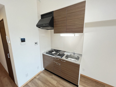 【キッチン】 | リフレスロイヤルシティIV | コンパクトなキッチンで掃除もラクラク