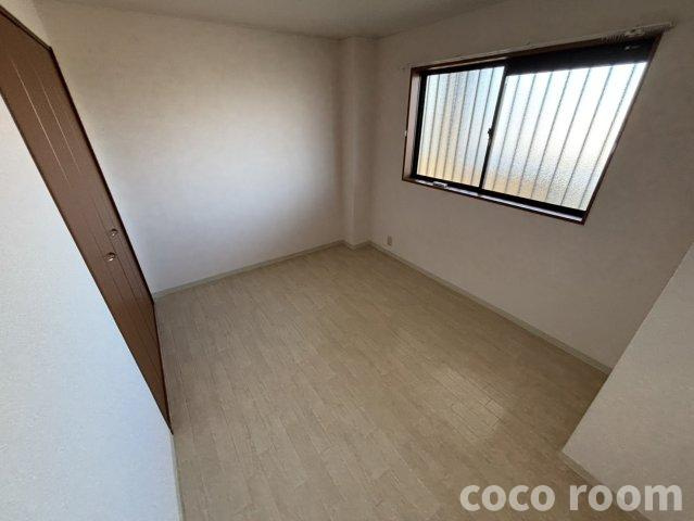 グローリアスの洋室