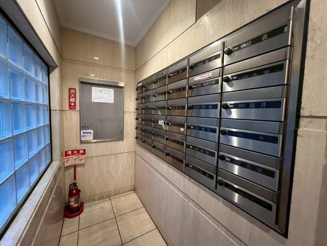 グランドステージ三宿　2LDKの設備|2025年7月13日撮影　ご不在時に便利な宅配ボックス