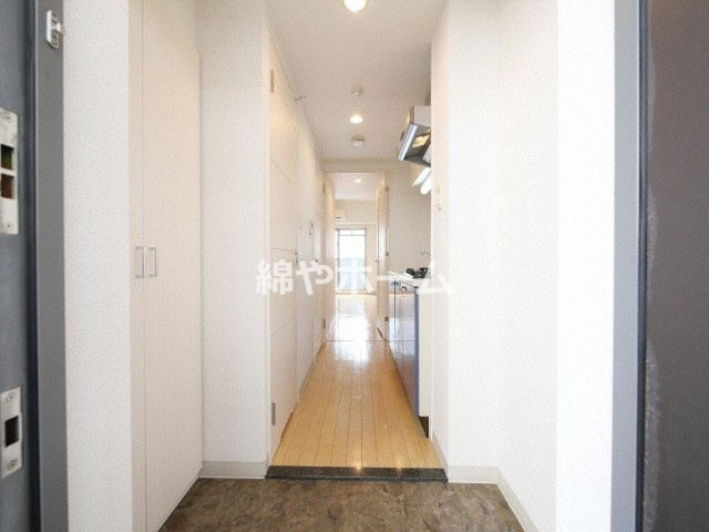 エスリード難波WESTの玄関|シンプルで使いやすい玄関です