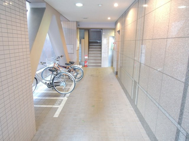 内田ビルのロビー