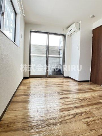 エテルナ都島 の居間・リビング