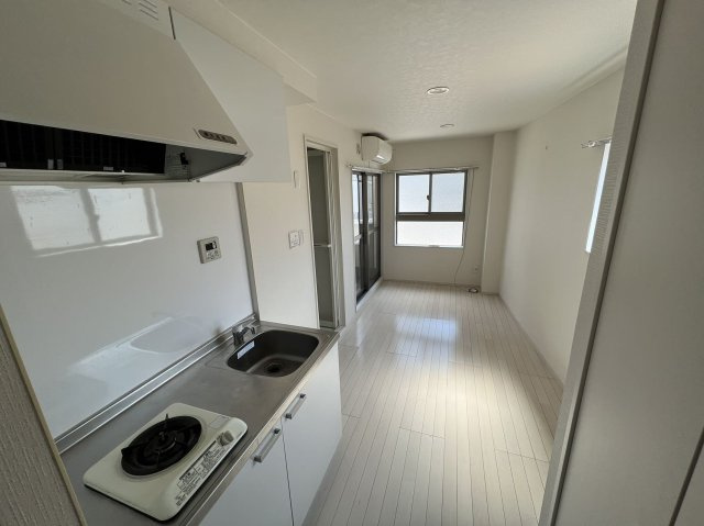 明賢マンションのキッチン|お料理しやすいキッチンです