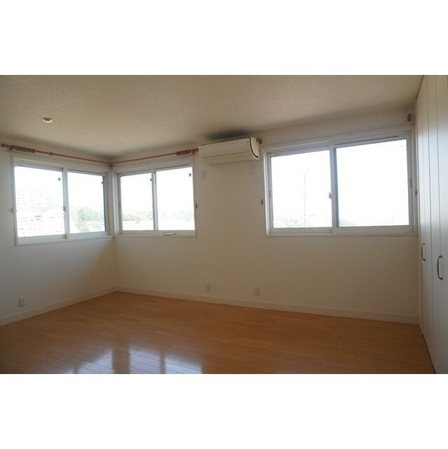 芦屋市山芦屋町１６番戸建の居間・リビング