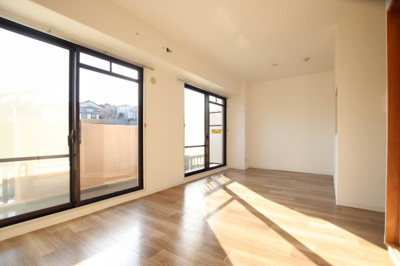 【居間・リビング】 | エイチ・ツー・オー河内長野Ⅱ