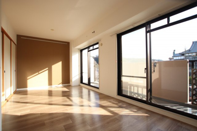 【居間・リビング】 | エイチ・ツー・オー河内長野Ⅱ