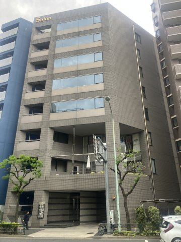 セロンビルの外観