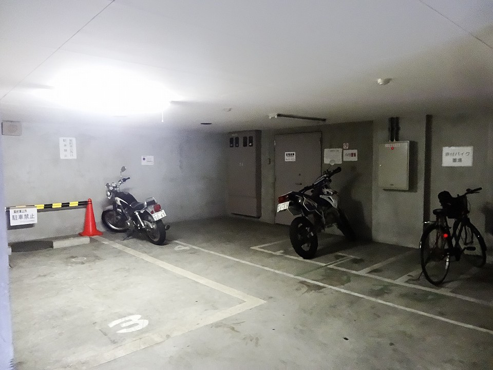 ステージファースト目白の駐車場|バイク駐車場☆