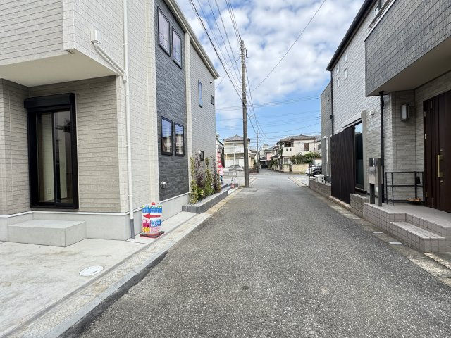 松戸市栄町７丁目新築戸建（栄町7丁目580）の前面道路含む現地写真|東側前面道路