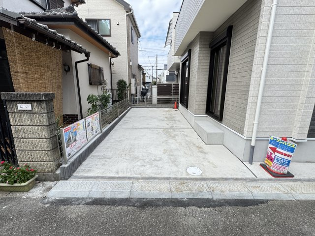 松戸市栄町７丁目新築戸建（栄町7丁目580）の駐車場|南側駐車スペース
